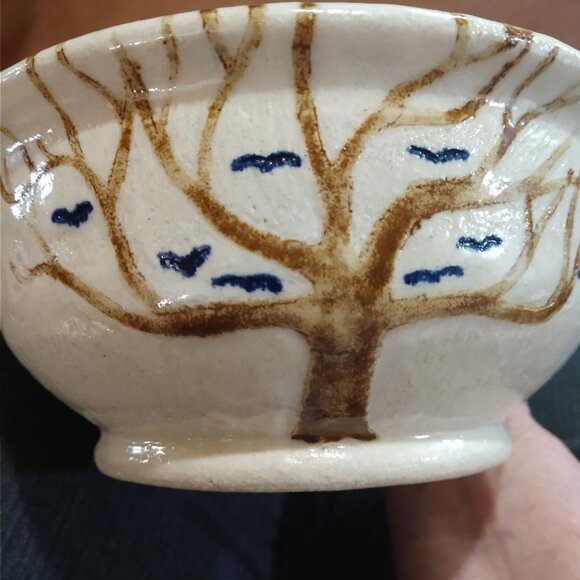 White Pottery Bowl Tree and Birds - Birds indented on the inside and outside - Picture 9 of 16